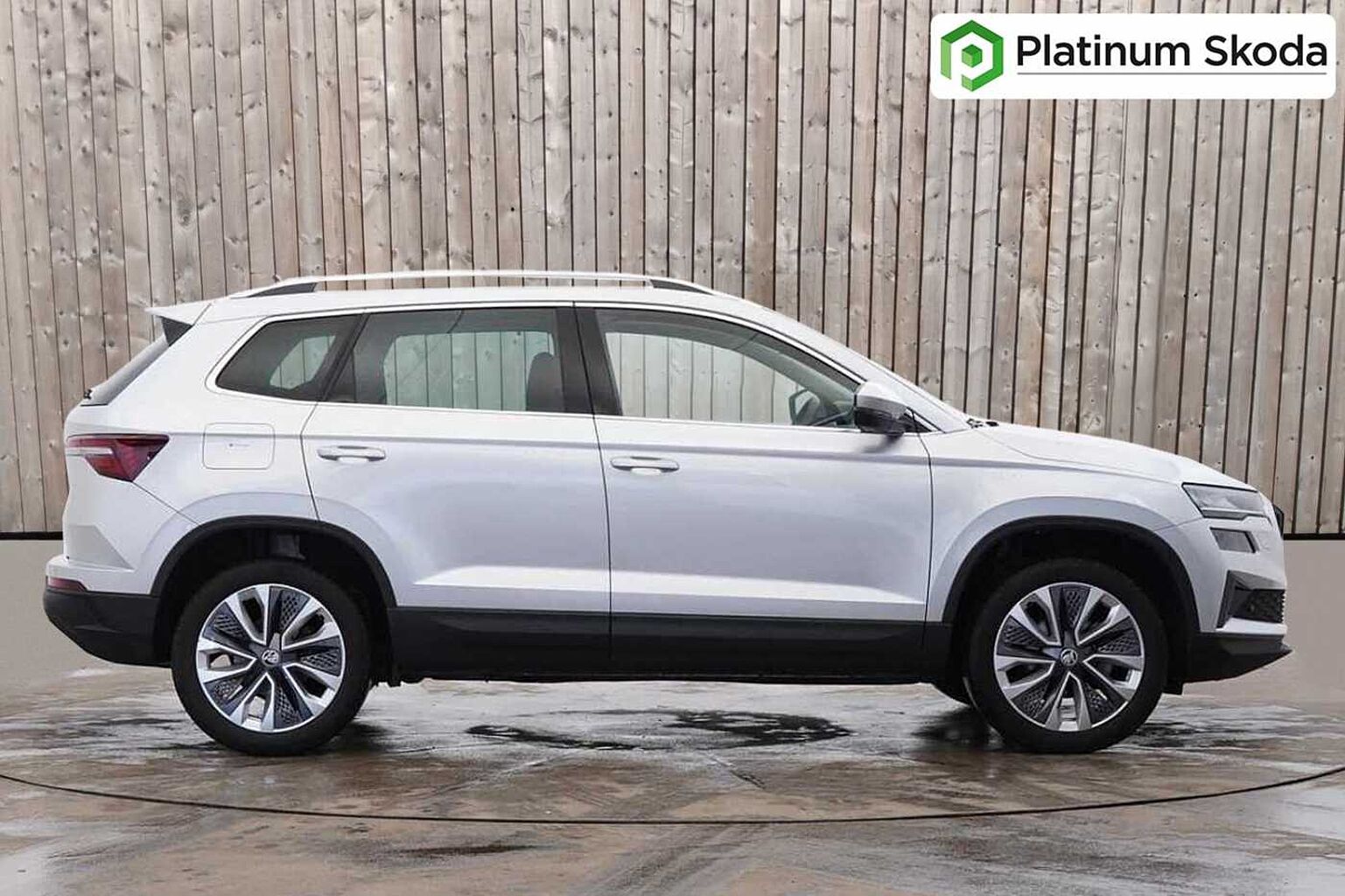 SKODA Karoq SUV 1.0 TSI (116ps) SE L